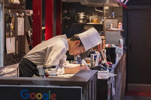 Illustration de l’article : Fiche technique restaurant : calcule ta marge par plat